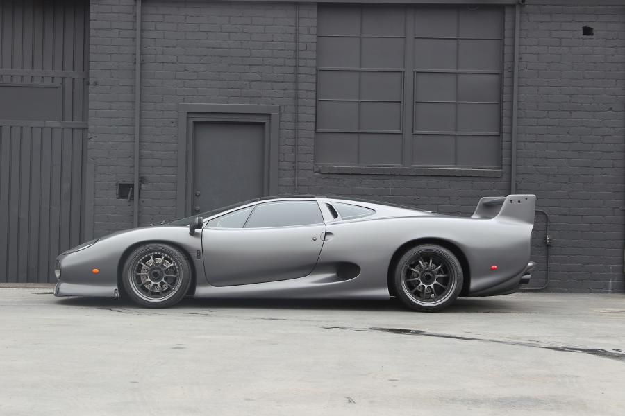  Jaguar XJ220S 1994 года  (фото 2 из 19)